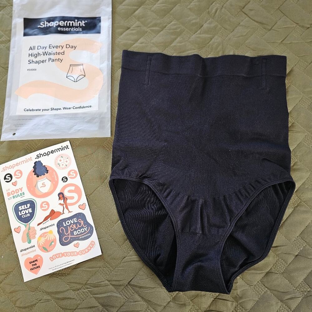 Shapermint Essentials High-Waisted Shaper Panty All Day Every Day in Black M/L